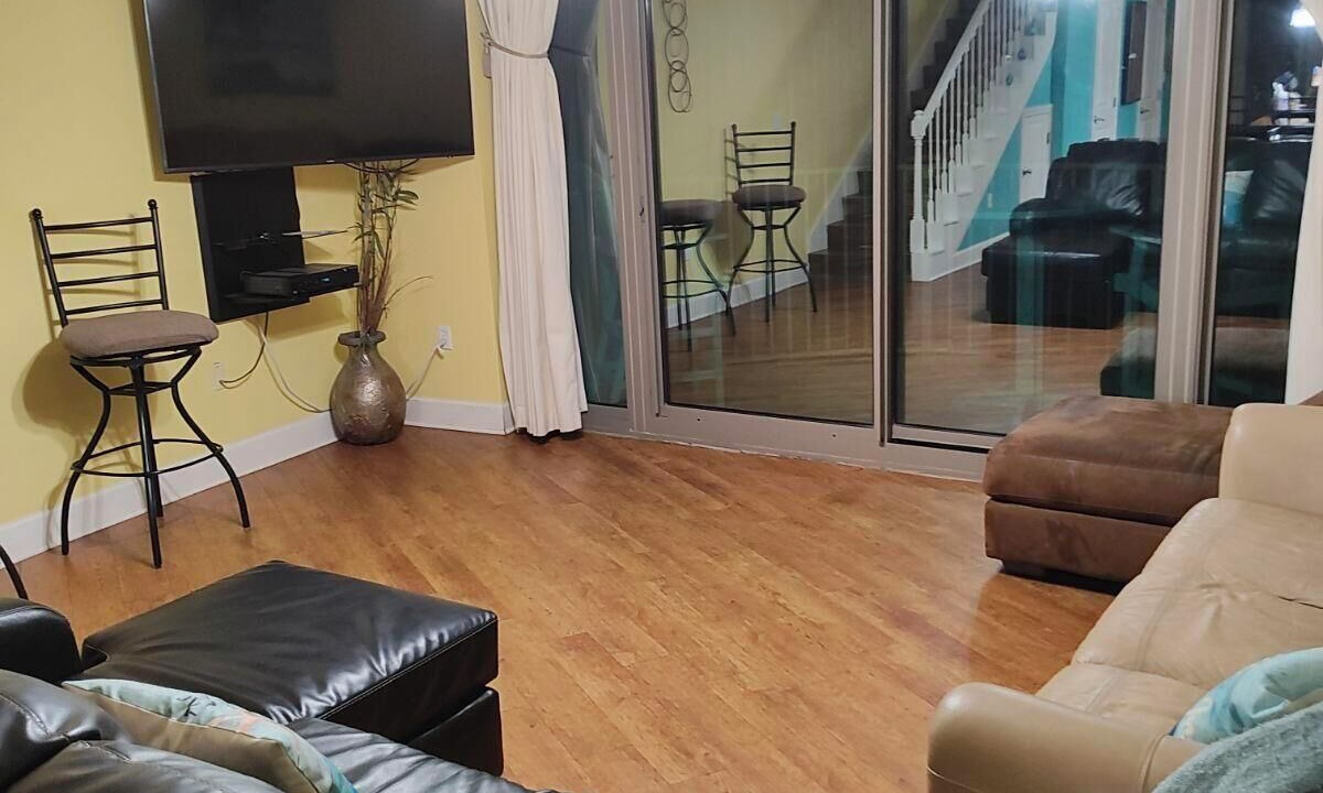 Photo of Livingroom in Ono Island