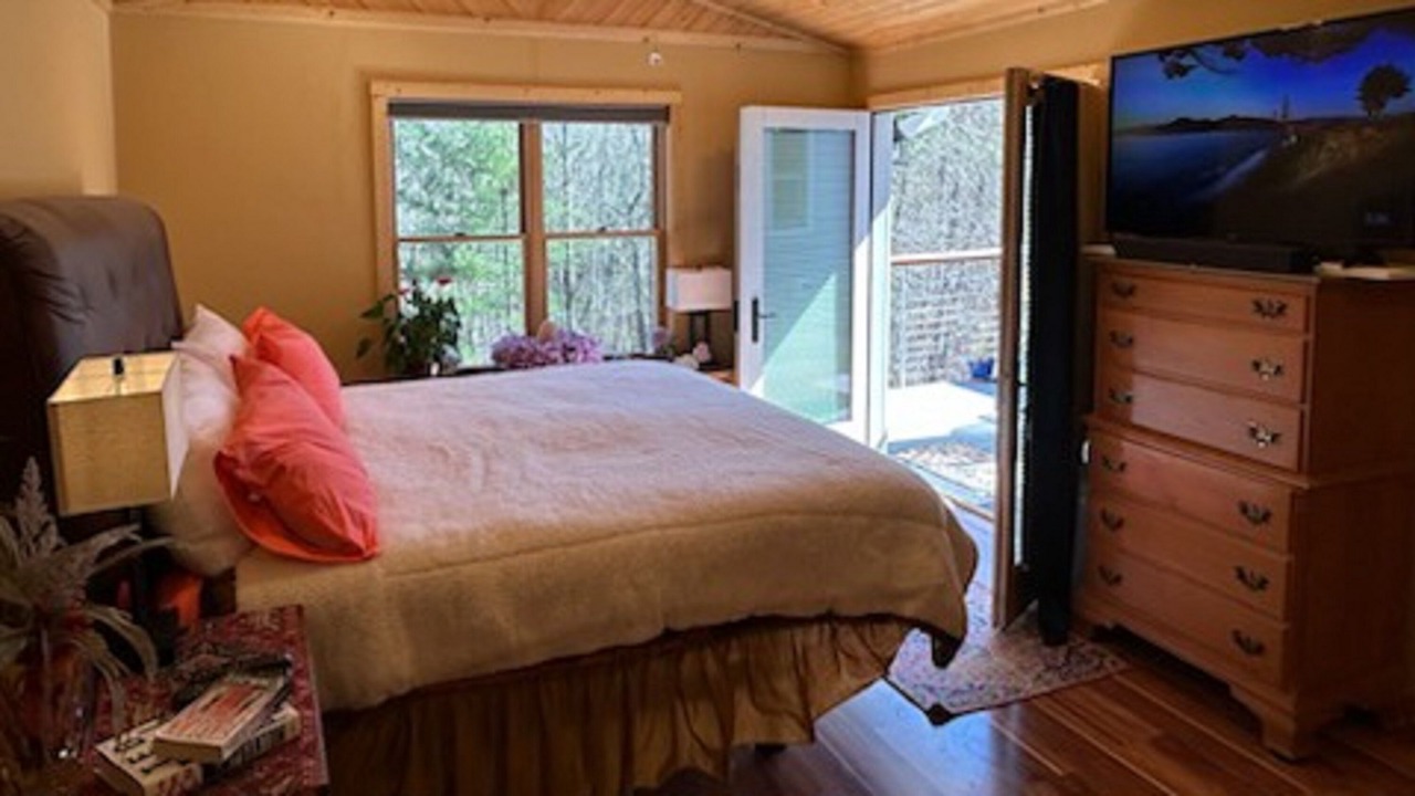 Photo of Bedroom in Asheville
