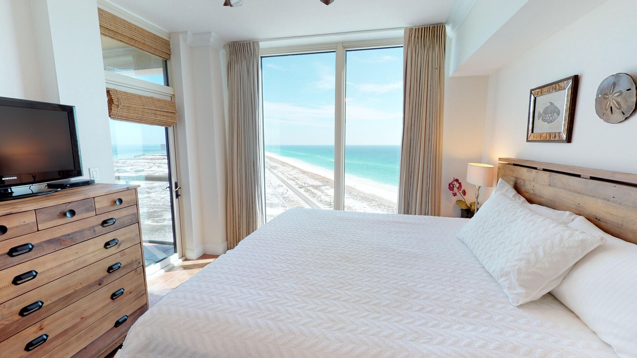 Photo of Bedroom in Pensacola Beach