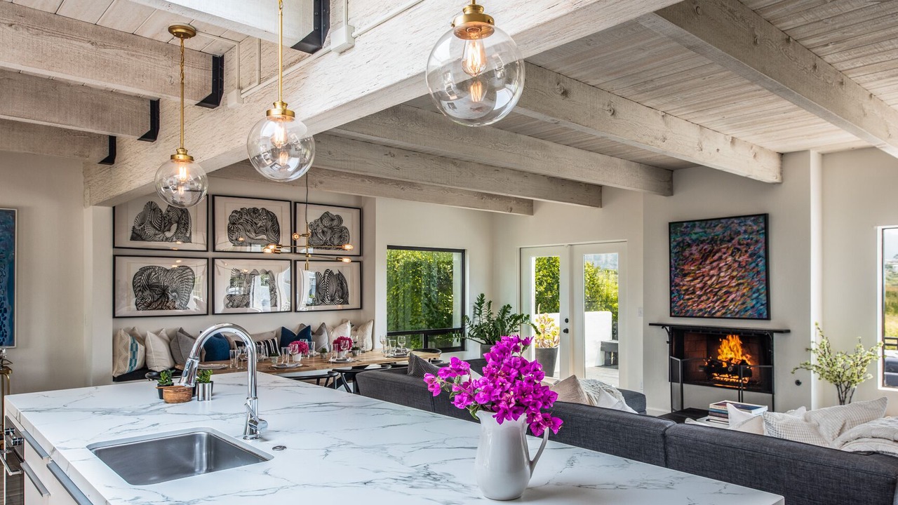 Photo of Livingroom in Carmel Point
