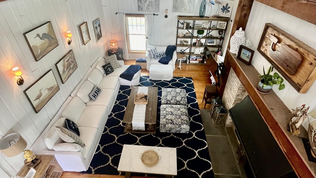 Photo of Livingroom in A-Zone