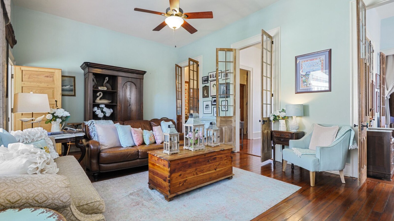 Photo of Livingroom in Old Town