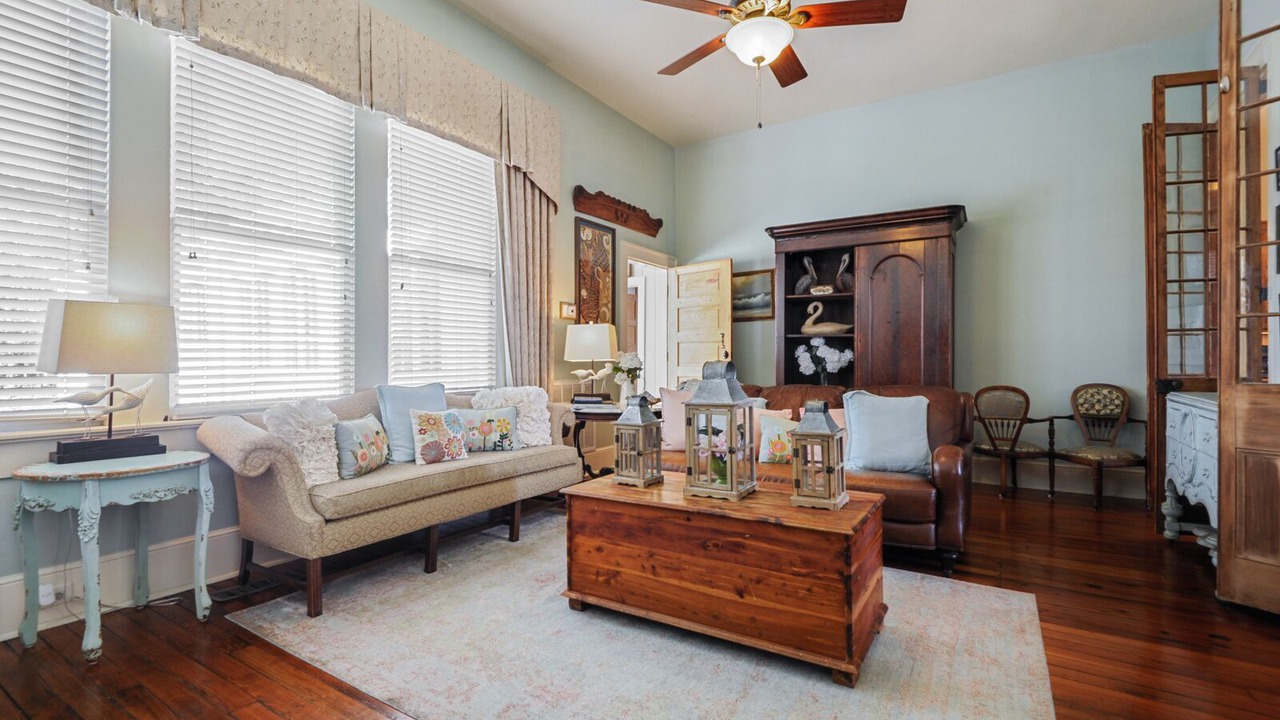 Photo of Livingroom in Old Town