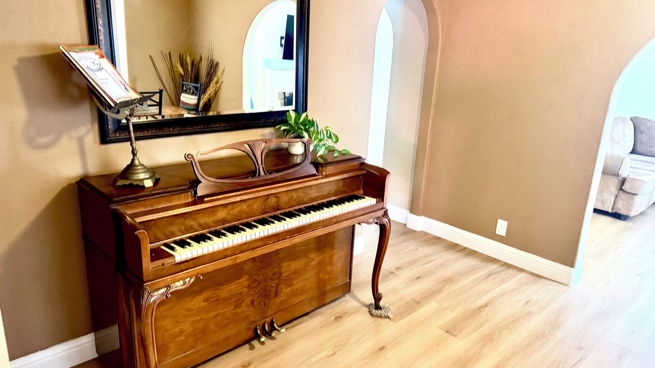 Photo of Bedroom in Willow Glen