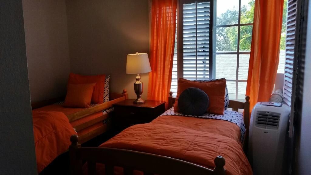 Photo of Bedroom in Costa Mesa