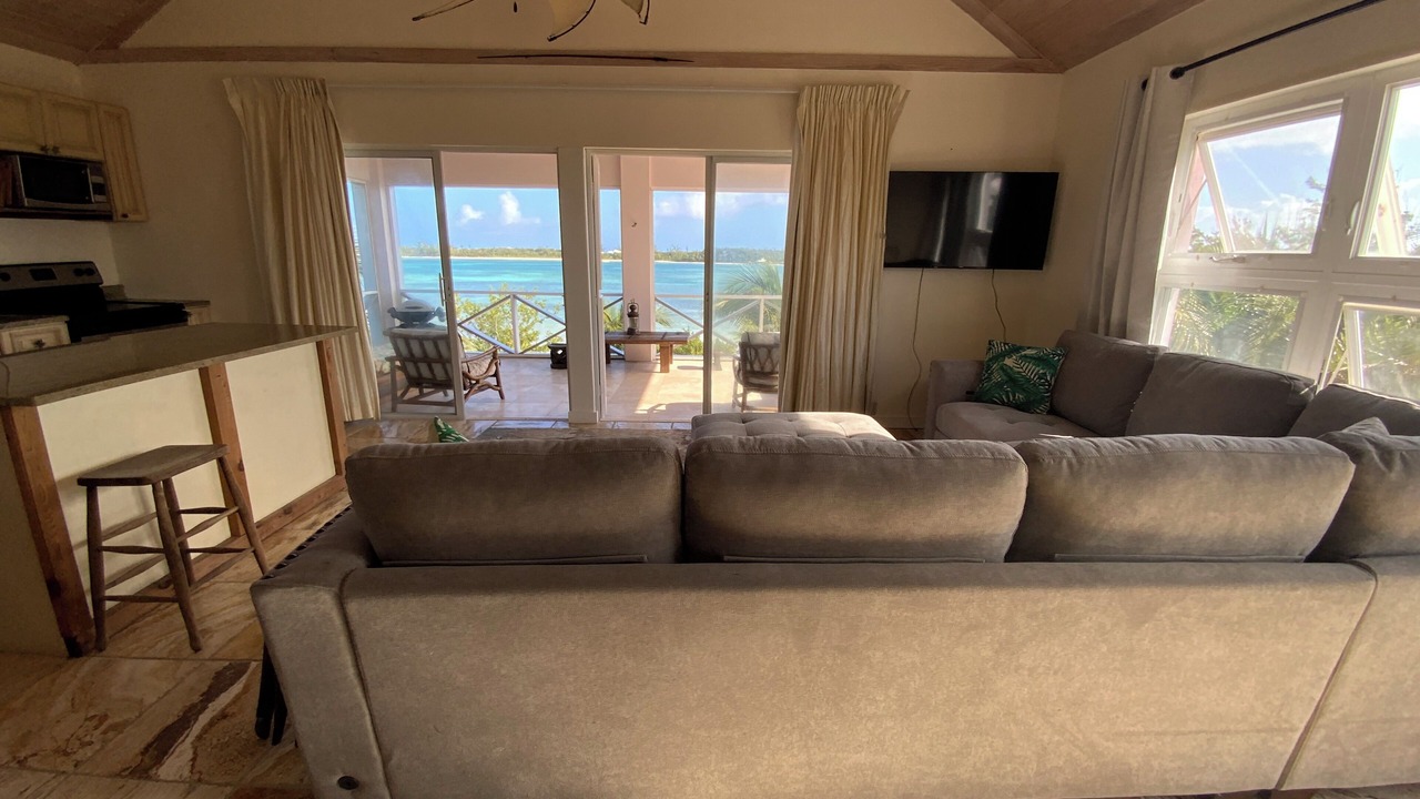 Photo of Livingroom in Green Turtle Cay