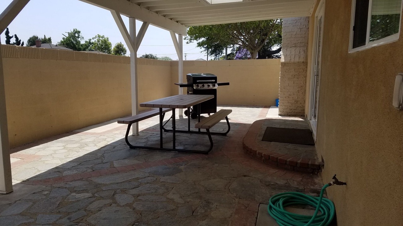 Photo of Patio Balcony in Midway City