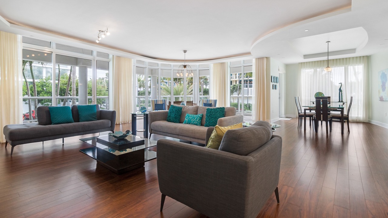 Photo of Livingroom in Central Beach