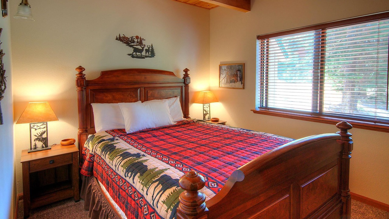 Photo of Bedroom in Yosemite National Park
