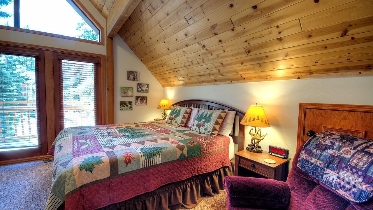 Photo of Bedroom in Yosemite National Park