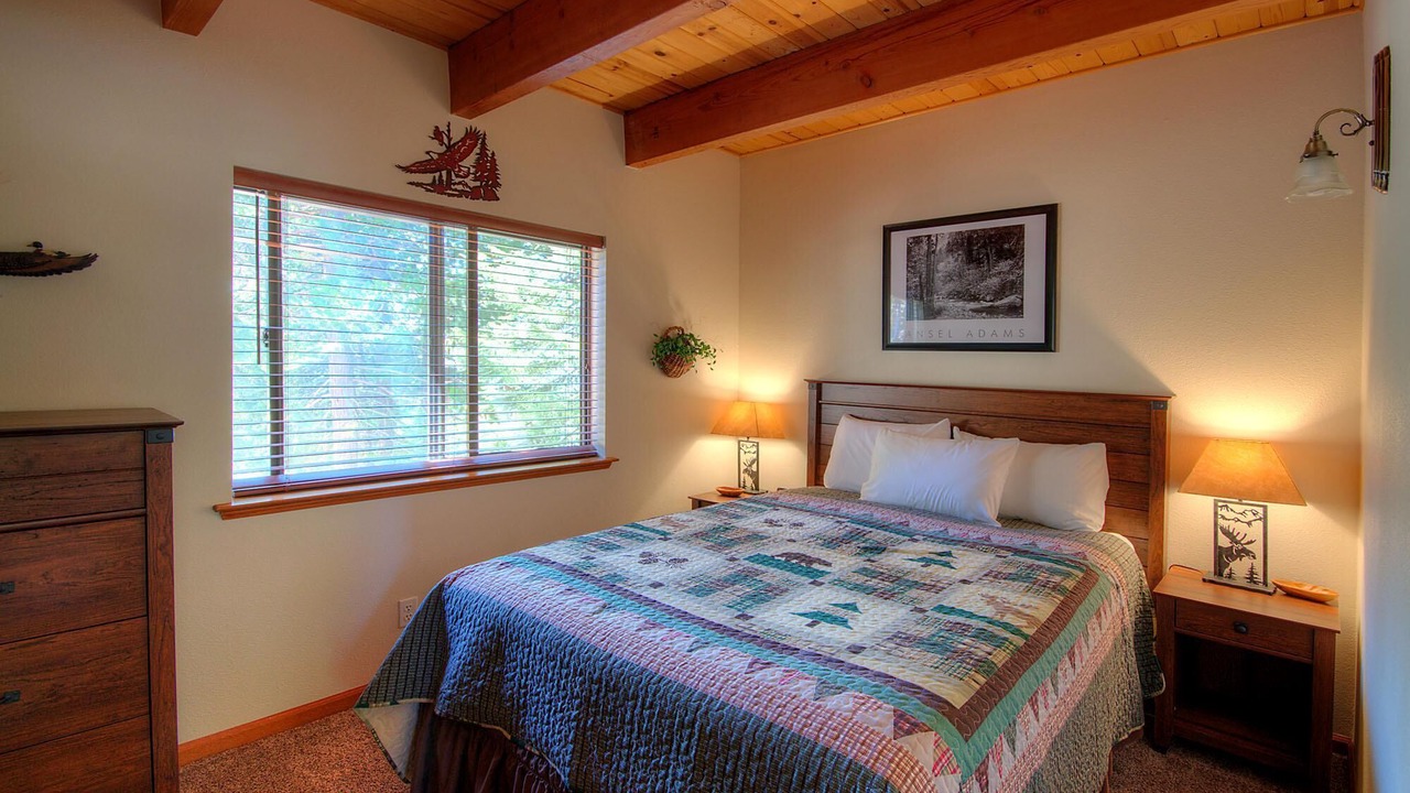 Photo of Bedroom in Yosemite National Park