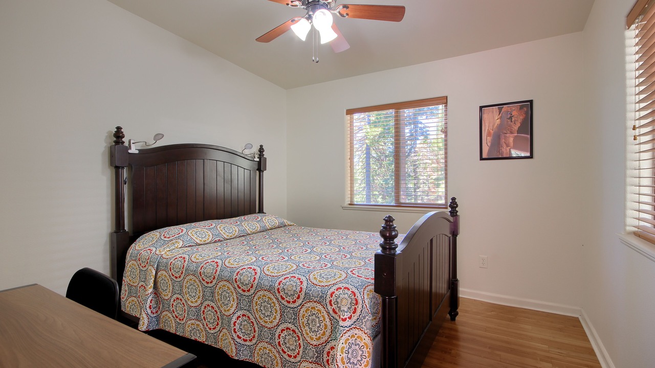 Photo of Bedroom in Yosemite West