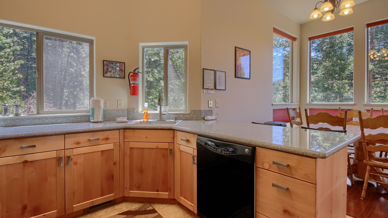 Photo of Kitchen in Yosemite West