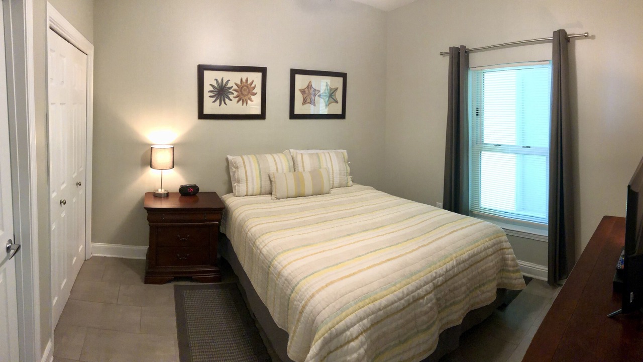 Photo of Bedroom in Gulf Shores