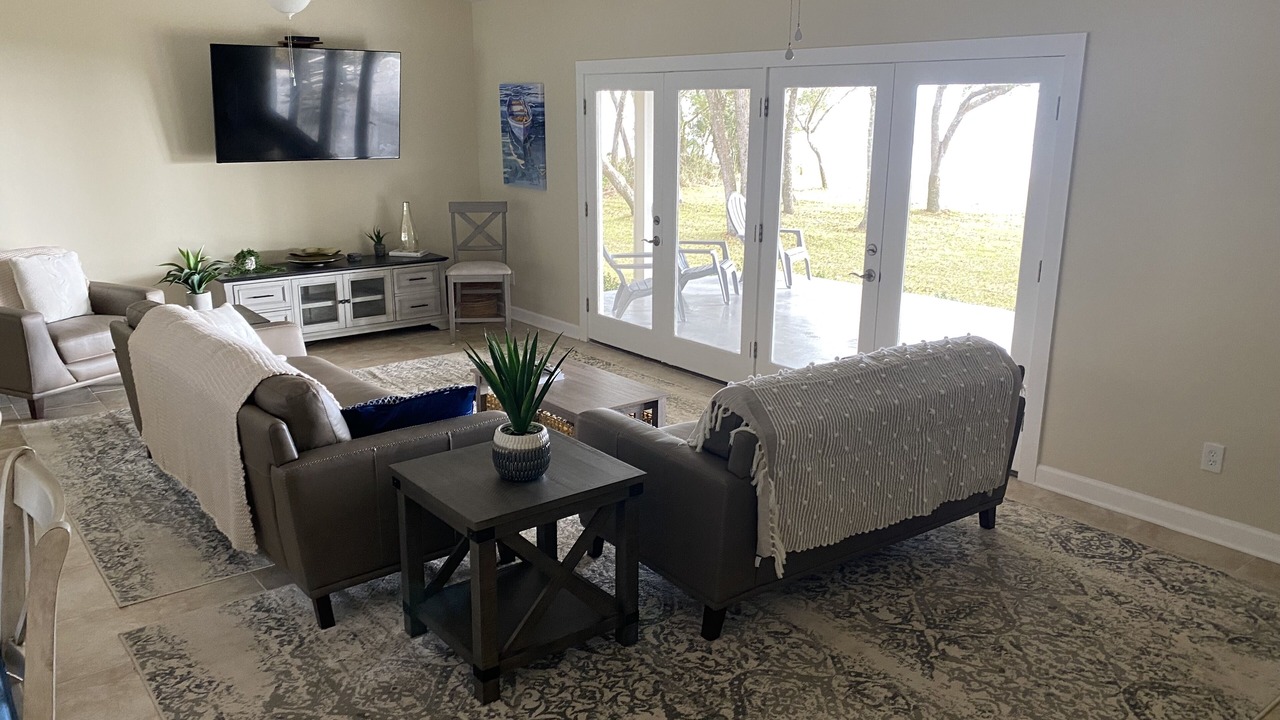 Photo of Livingroom in Ono Island