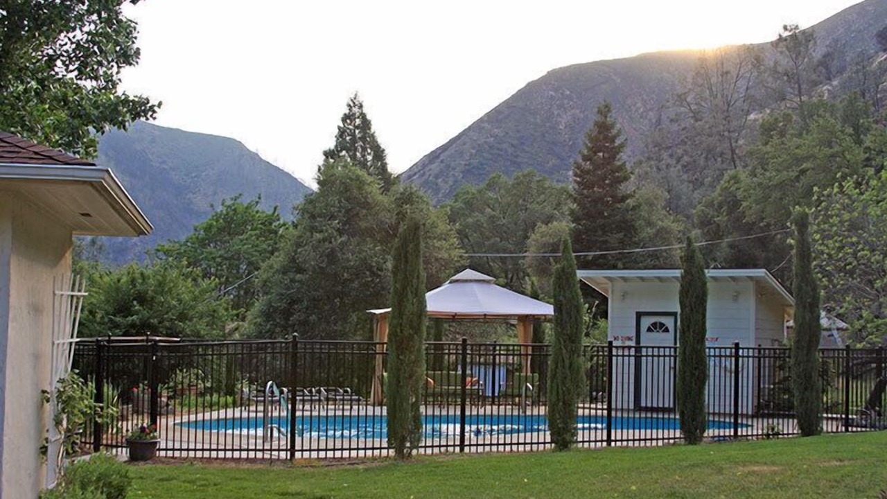 Photo of Outdoor in El Portal