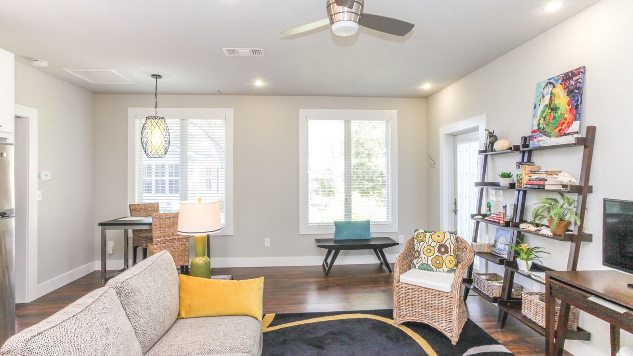 Photo of Livingroom in East Hill