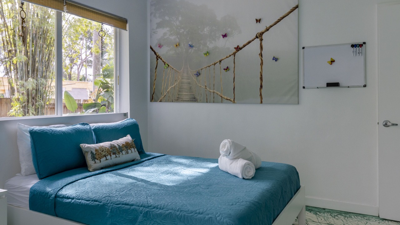 Photo of Bedroom in Biscayne Park