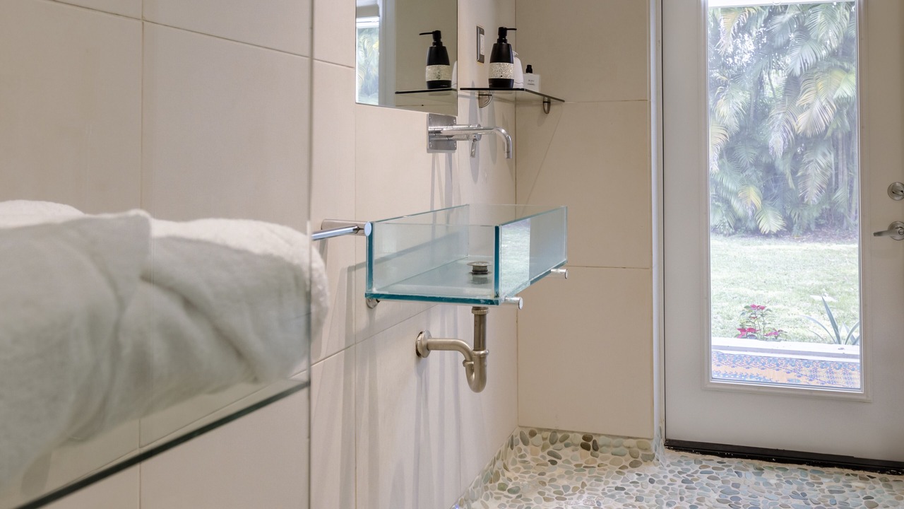 Photo of Bathroom in Biscayne Park