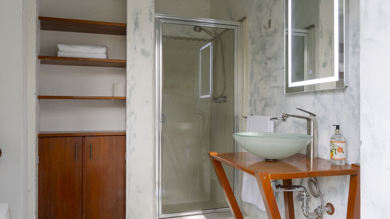 Photo of Bathroom in Biscayne Park