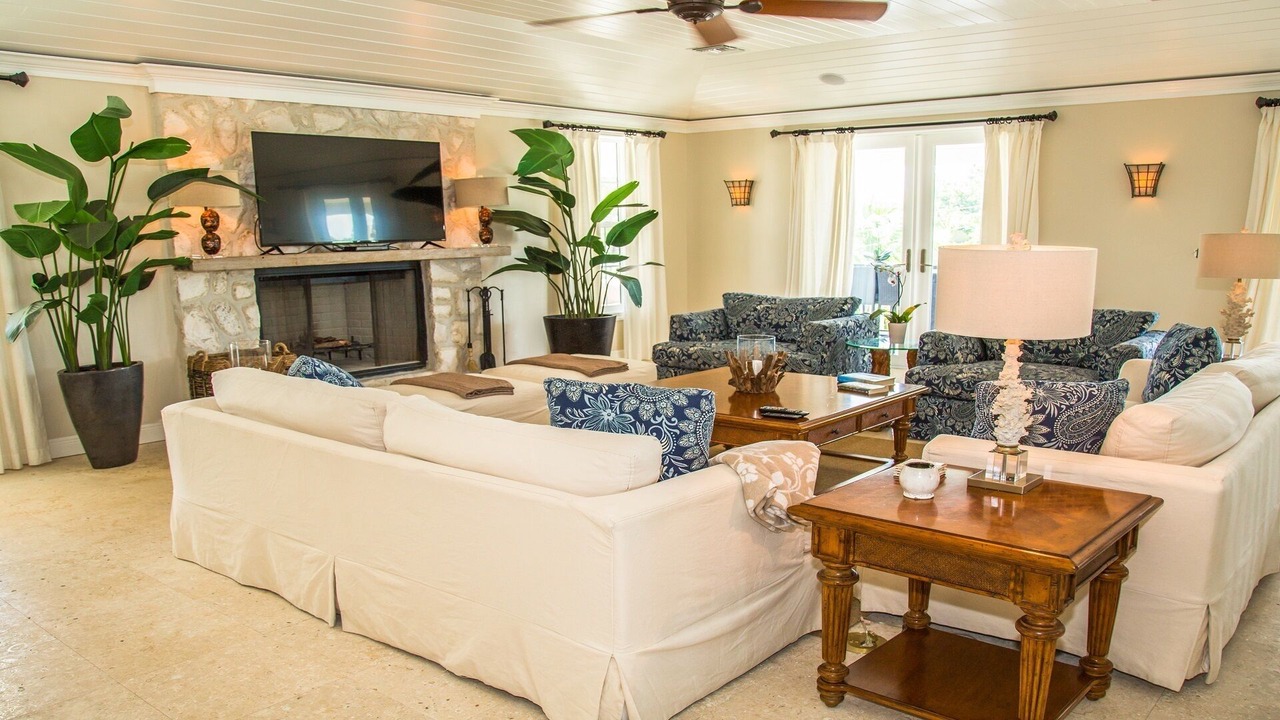 Photo of Livingroom in Dunmore Town