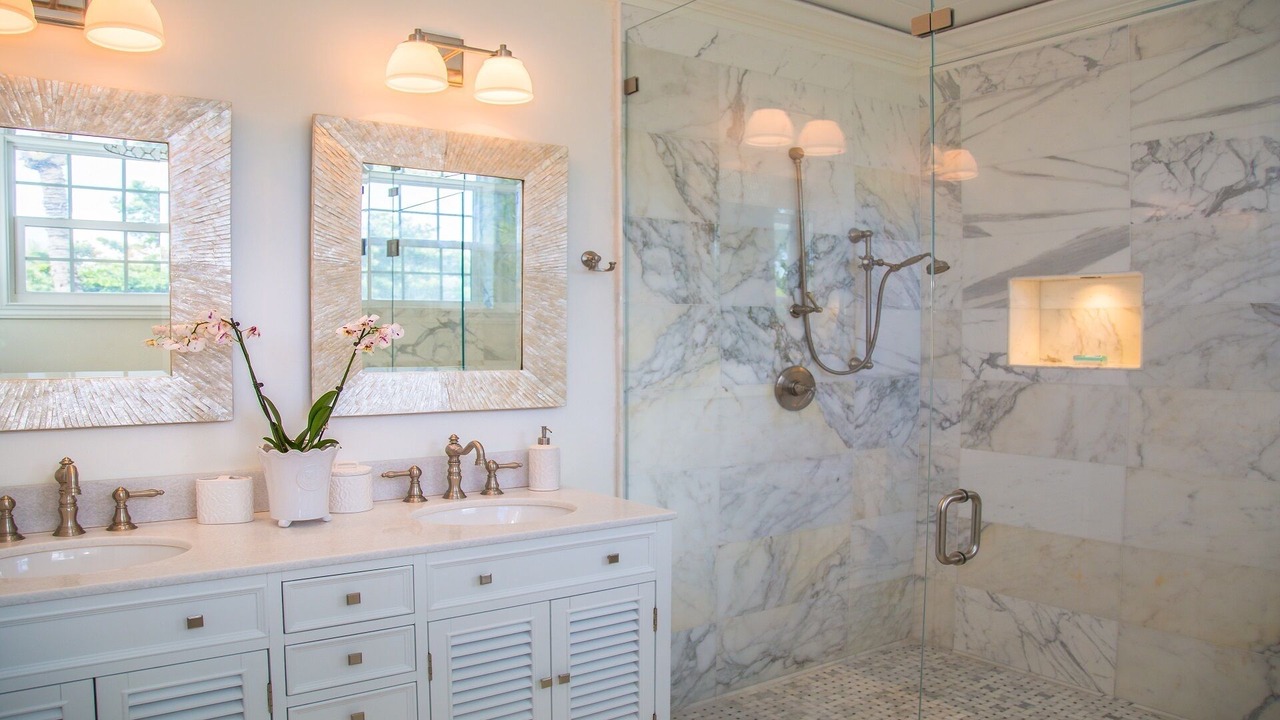 Photo of Bathroom in Dunmore Town