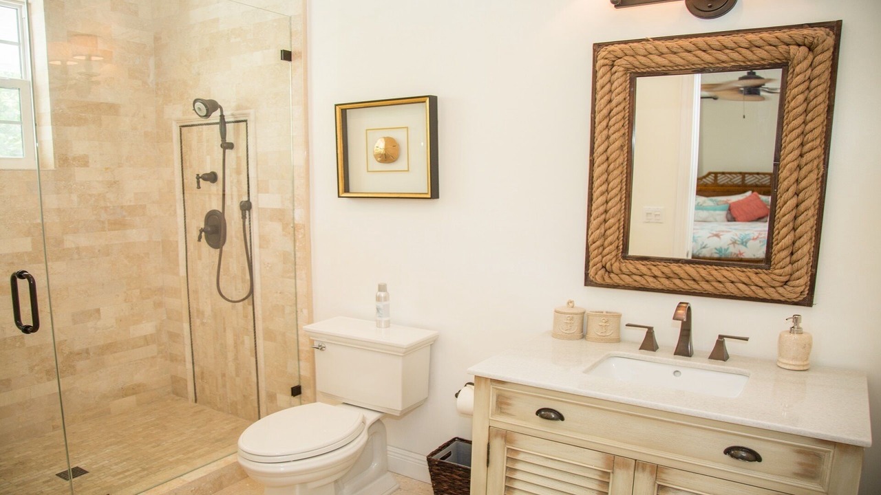 Photo of Bathroom in Dunmore Town