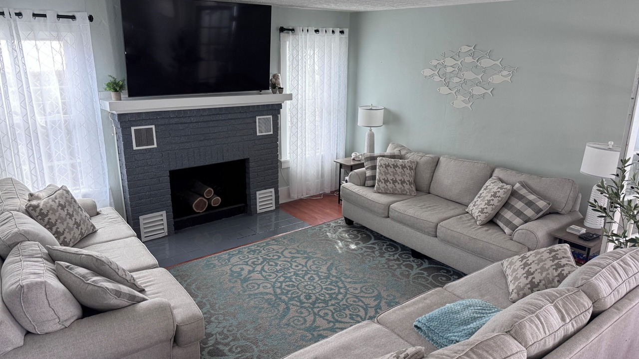 Photo of Livingroom in Livonia
