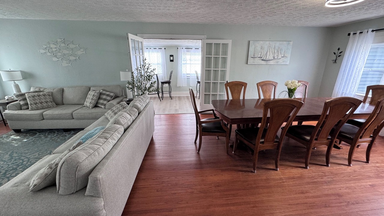 Photo of Livingroom in Livonia