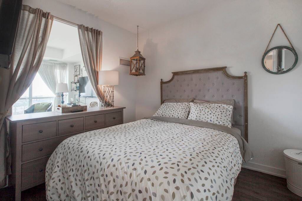 Photo of Bedroom in Humber Bay