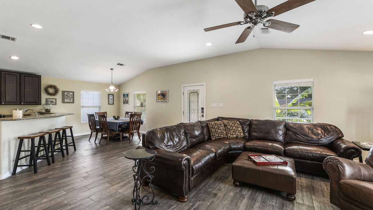 Photo of Livingroom in Biloxi