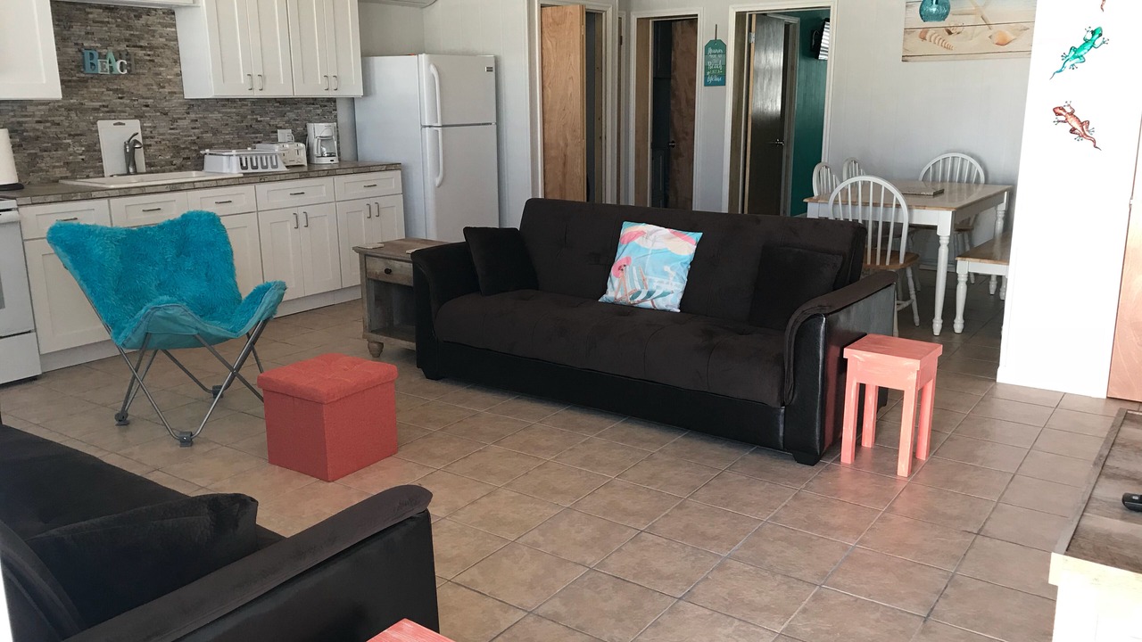 Photo of Livingroom in Spanish Wells