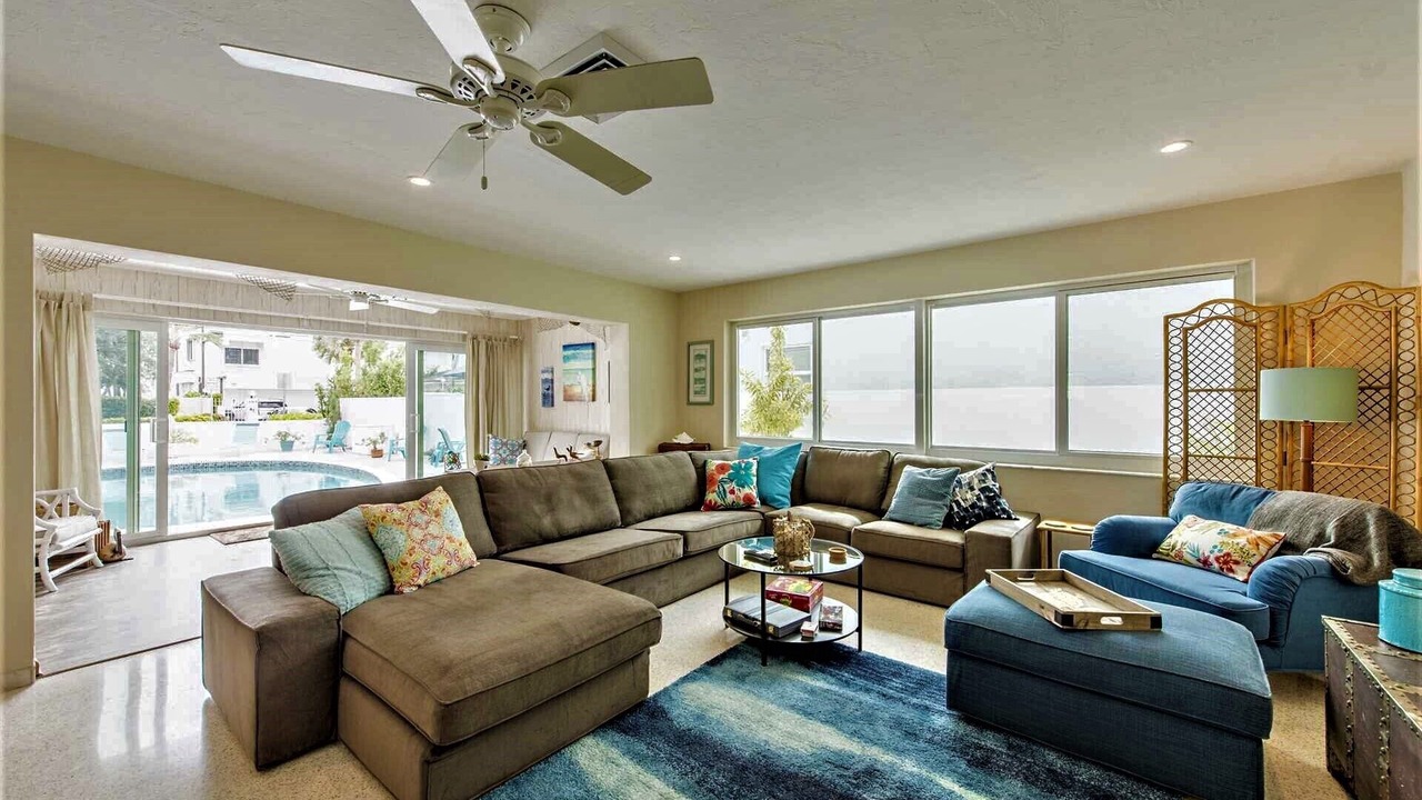 Photo of Bedroom in Lauderdale Beach