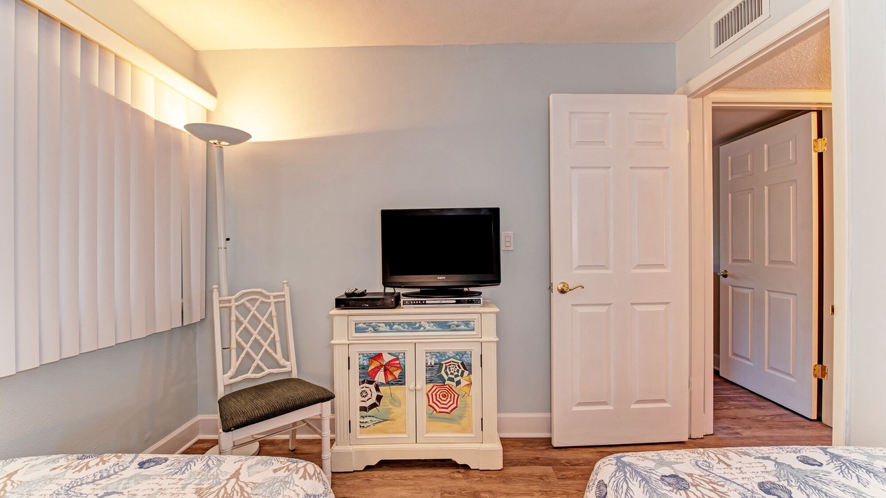 Photo of Bedroom in Longboat Key