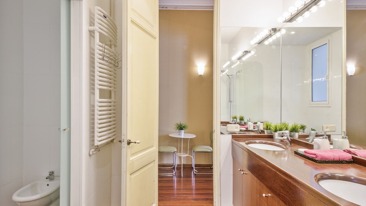 Photo of Bathroom in L'Antiga Esquerra de l'Eixample
