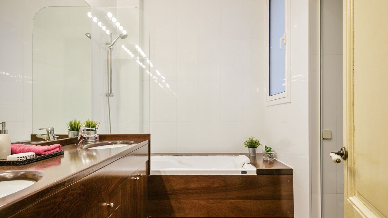 Photo of Bathroom in L'Antiga Esquerra de l'Eixample
