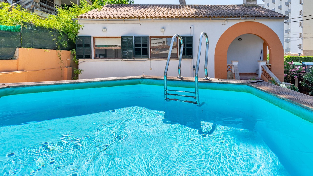 Photo of Outdoor in Les Meravelles