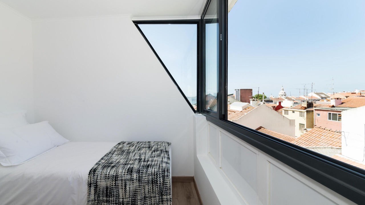 Photo of Bedroom in Linda-a-Velha