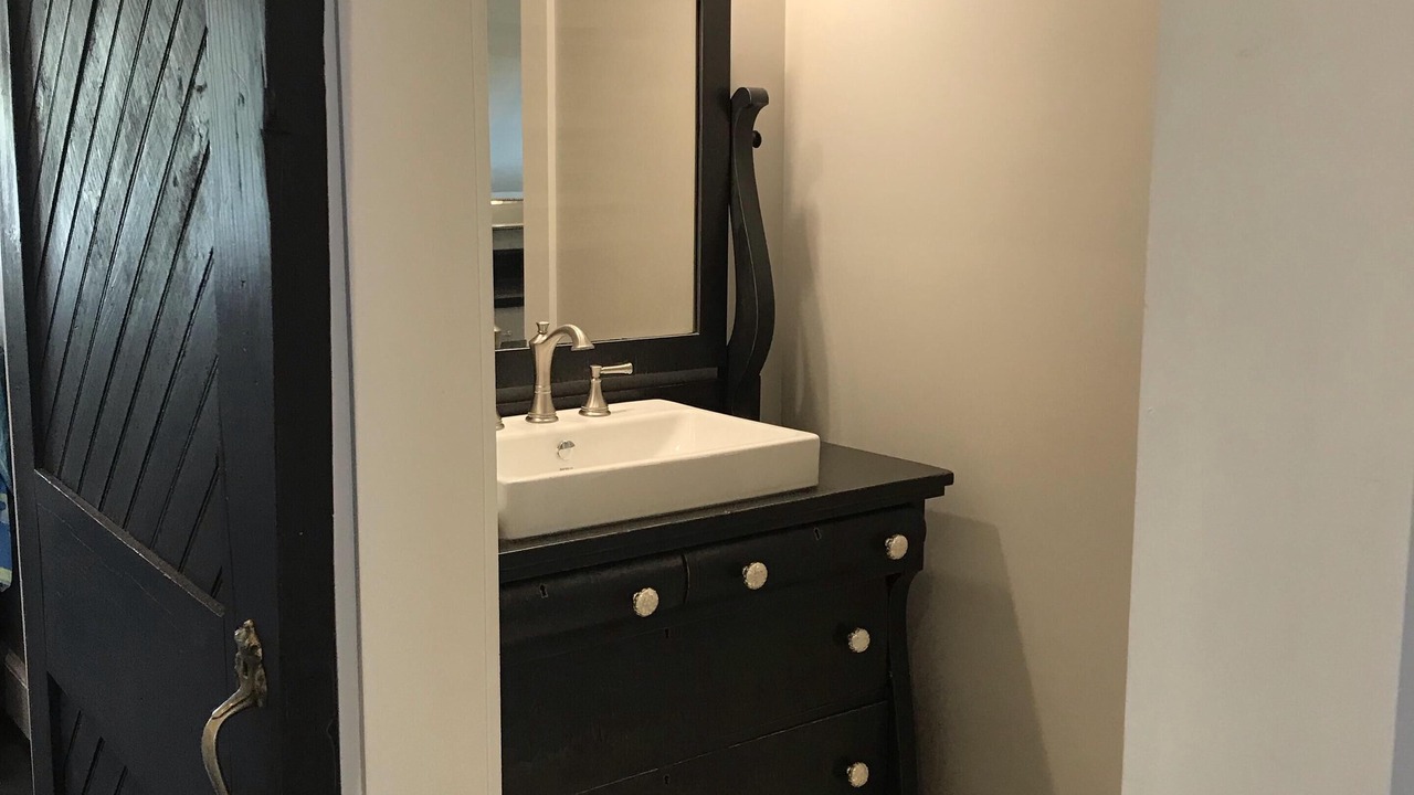 Photo of Bedroom in Historic Montford