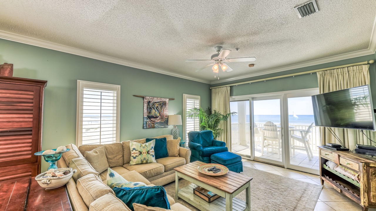 Photo of Livingroom in Orange Beach East