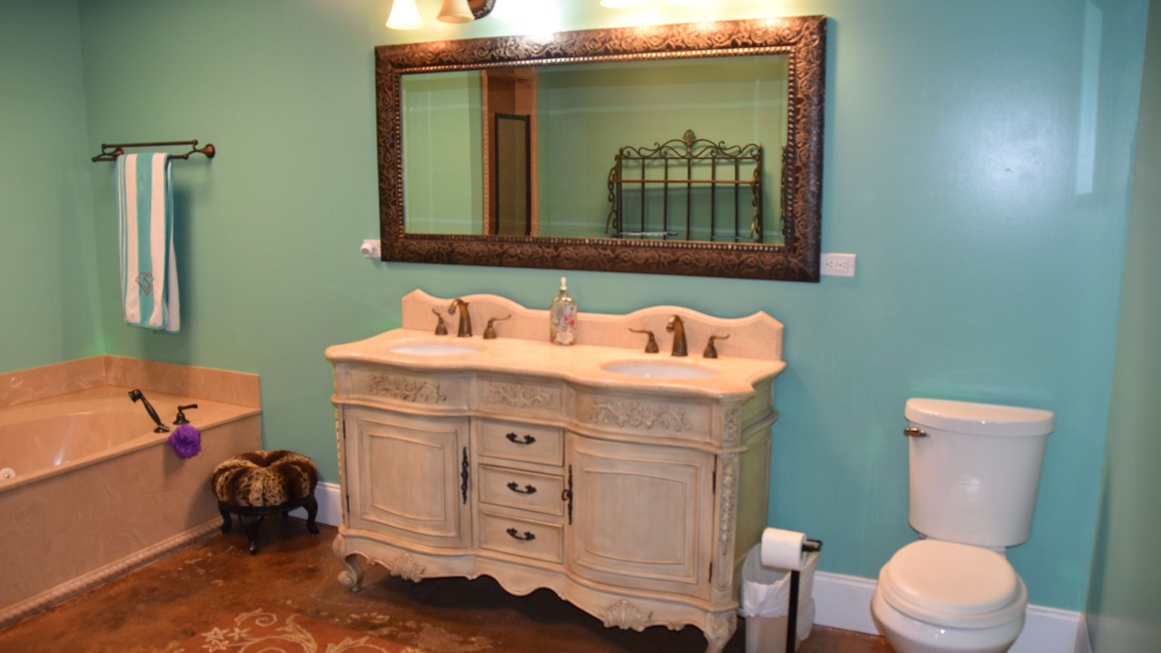 Photo of Bathroom in Sand Ridge