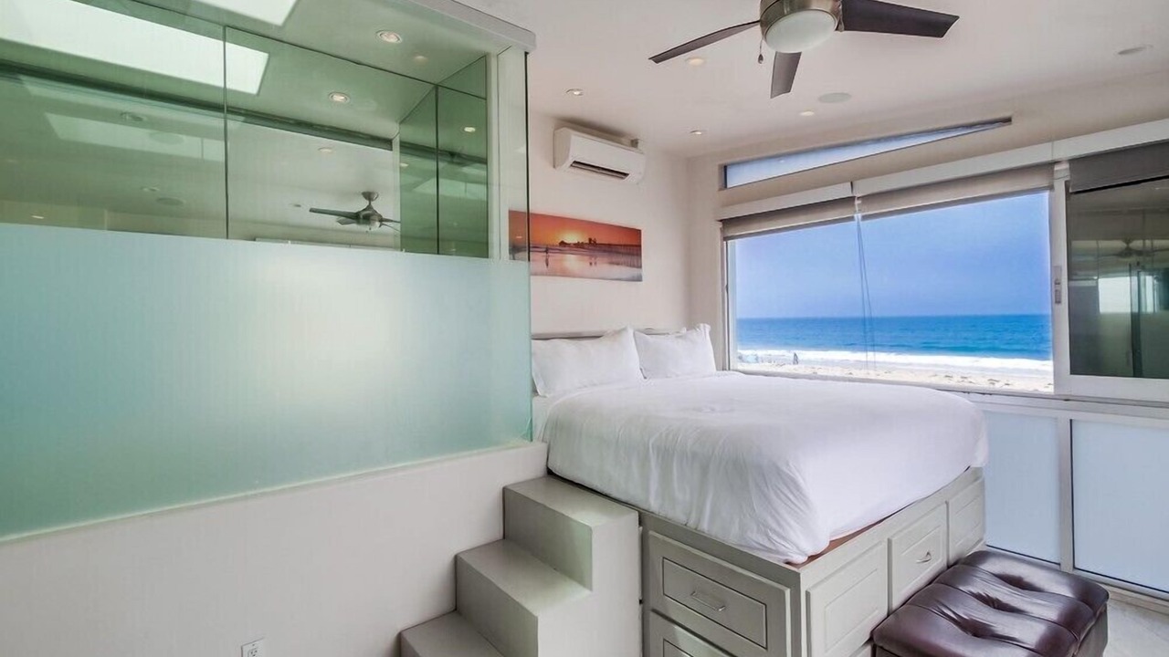 Photo of Bedroom in Mission Beach