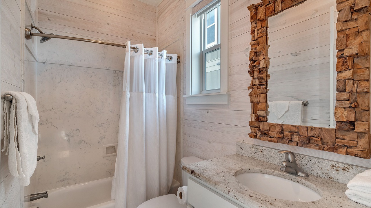 Photo of Bedroom in Orange Beach
