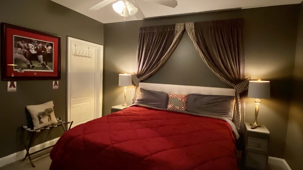 Photo of Bedroom in Tuscaloosa