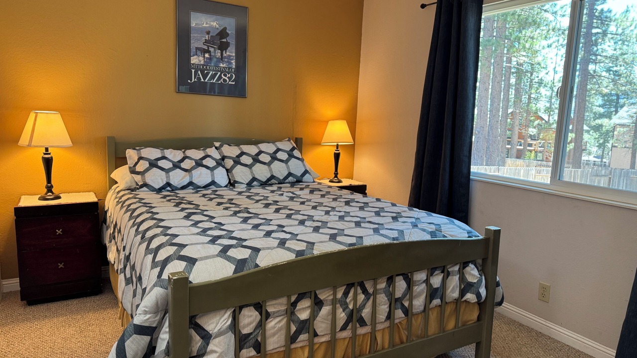 Photo of Bedroom in Mountain View Estates