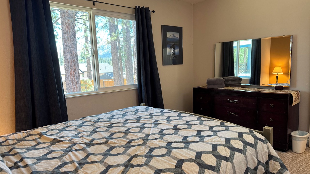Photo of Bedroom in Mountain View Estates