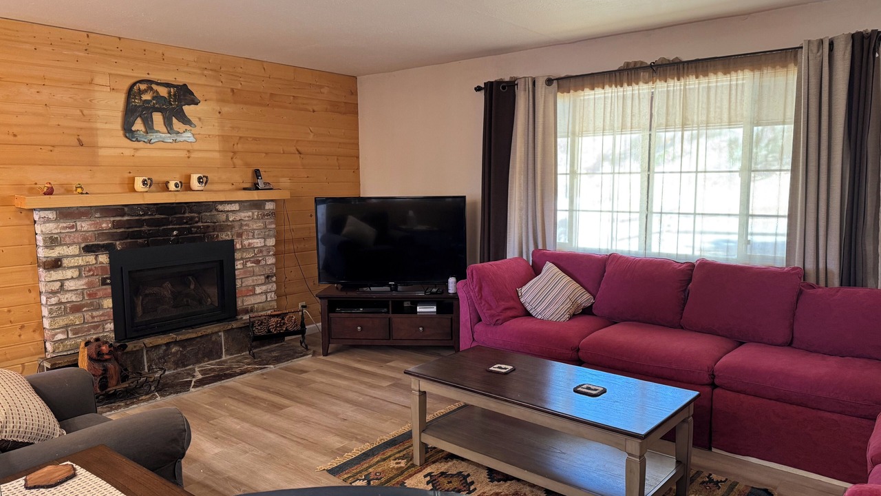 Photo of Livingroom in Mountain View Estates
