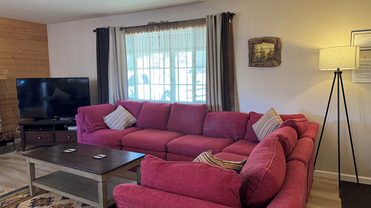 Photo of Livingroom in Mountain View Estates