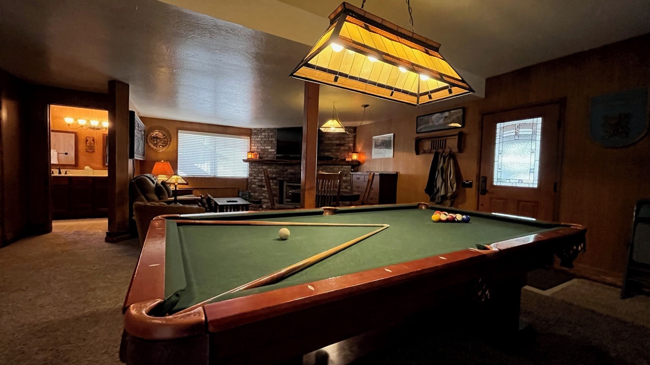 Photo of Livingroom in North Wawona