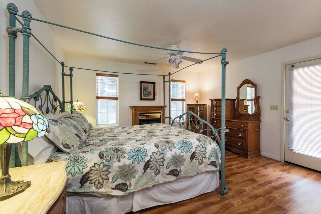 Photo of Bedroom in Yosemite West